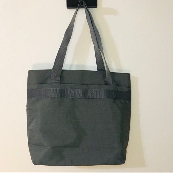 NWT Baggallini Gray Special Edition Tote - Picture 3 of 7
